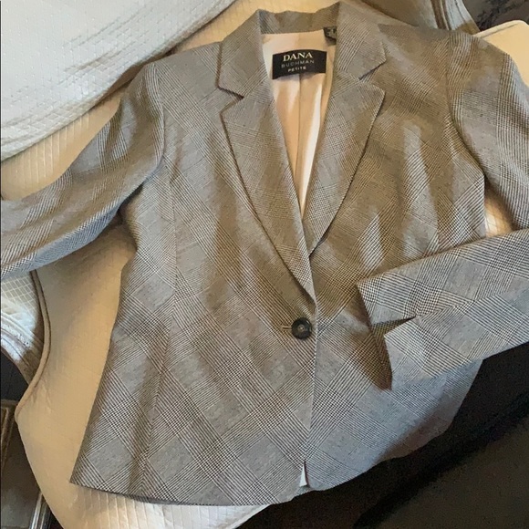 EUC Dana BUCHMAN Blazer & matching silk shirt - Picture 4 of 12